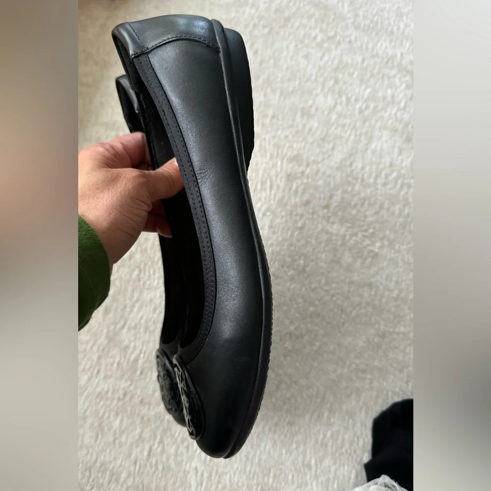 Clarks Women's Black Ballet Flats - Picture 6 of 11